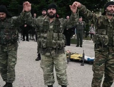 Ο πυρρίχιος χορός που συγκλόνισε στη τελετή λήξης της άσκησης ΜΑΚΕΔΟΝΟΜΑΧΟΣ (βίντεο)